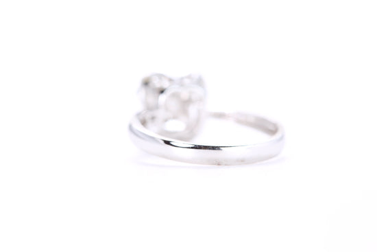 Load image into Gallery viewer, Flower Shaped Diamond Ring
