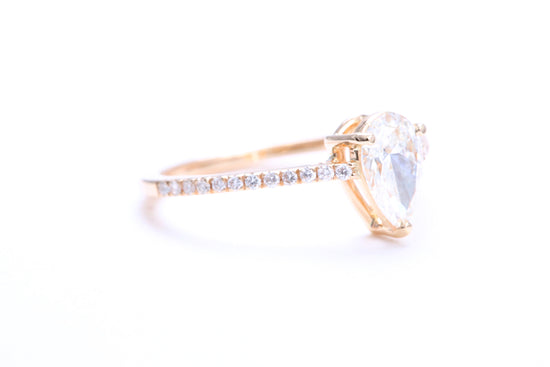 3/4 Carat Pear Shaped Engagement Ring