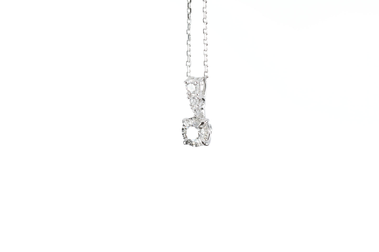 Classic Diamond Pendant