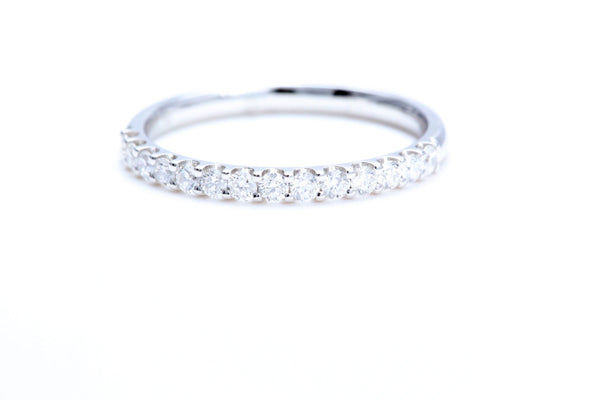 14K 白金極簡主義密釘鑽石戒指，總重量為 1/3 克拉