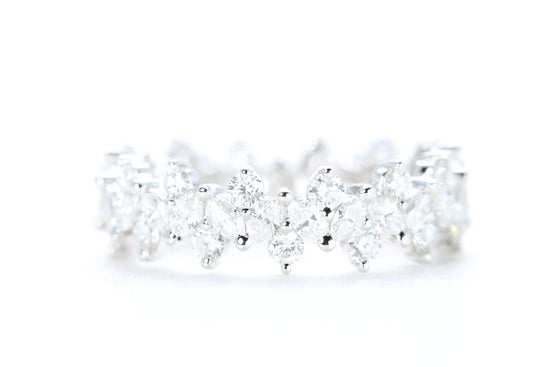 Load image into Gallery viewer, Icicle Diamond Ring
