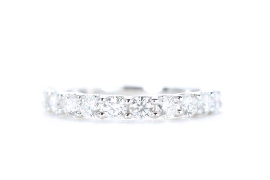 Pavé Diamond Ring One Carat in Platinum