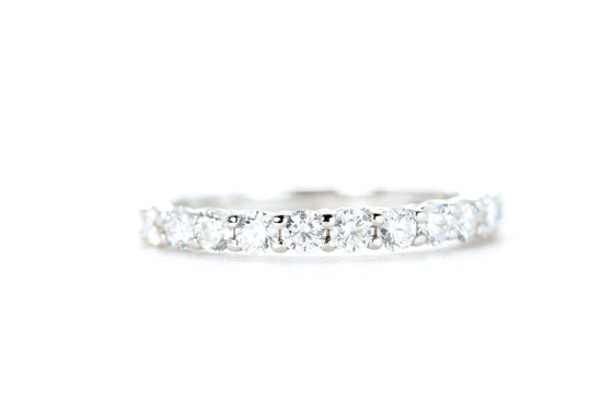 Round Brilliant Cut Diamond Band
