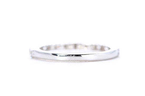 Round Brilliant Cut Diamond Band