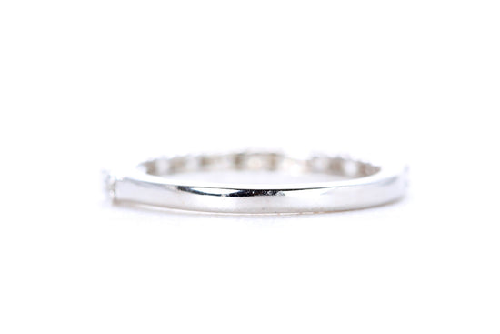 Round Brilliant Cut Diamond Band