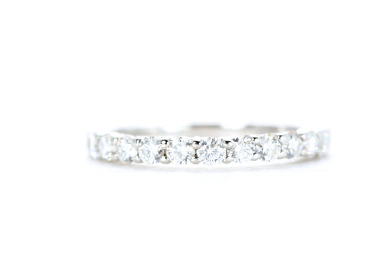 Round Brilliant Cut Diamond Band