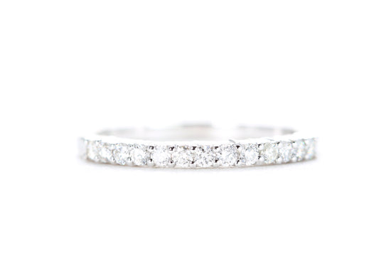 Round Brilliant Diamond Band