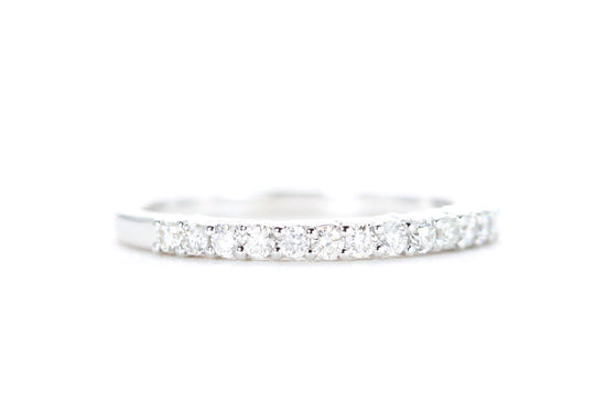 Round Brilliant Diamond Band