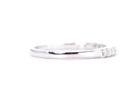 Round Brilliant Diamond Band