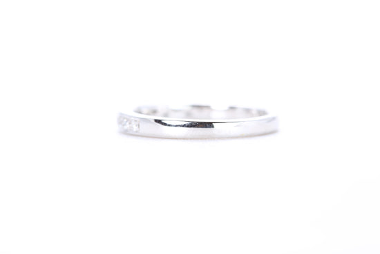 Single Row Pavé Diamond Ring 1/10 Carat