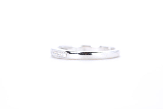Single Row Pavé Diamond Ring 1/10 Carat