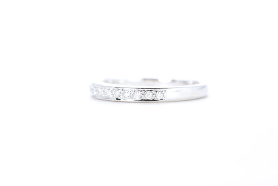 Single Row Pavé Diamond Ring 1/10 Carat