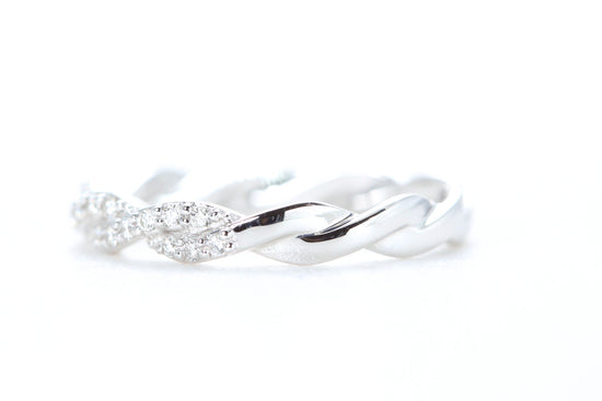 Twist Diamond Ring