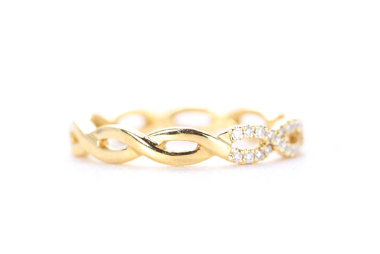 Woven Diamond Ring Yellow Gold