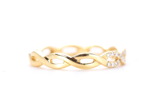 Woven Diamond Ring Yellow Gold