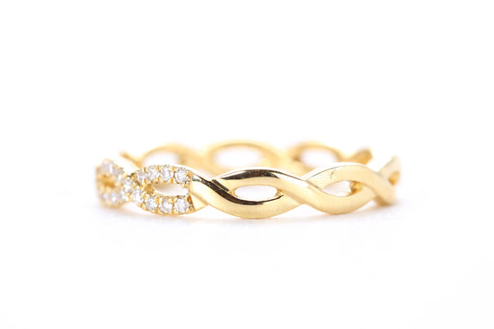 Woven Diamond Ring Yellow Gold